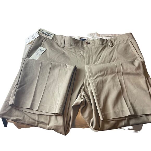 NWT Dockers Beige Classic Fit Khaki Pants size W42x L32 - Picture 9 of 10